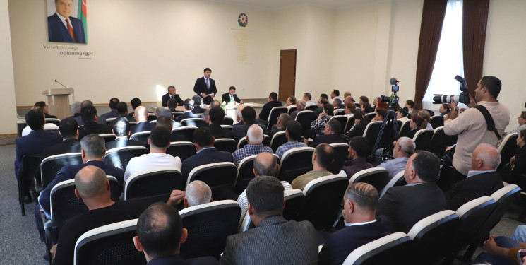 Neftçala Rayon İcra Hakimiyyəti başçısı növbəti səyyar görüşünü Bankə qəsəbəsinin sakinləri ilə keçirib