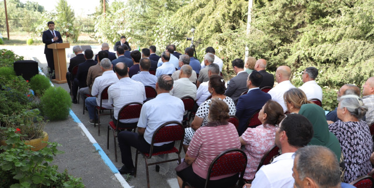 Neftçala Rayon İcra Hakimiyyəti başçısı növbəti səyyar görüşünü Yenikənd və Qırmızı Şəfəq kəndlərinin sakinləri ilə keçirib